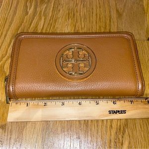 Tory Burch continental wallet